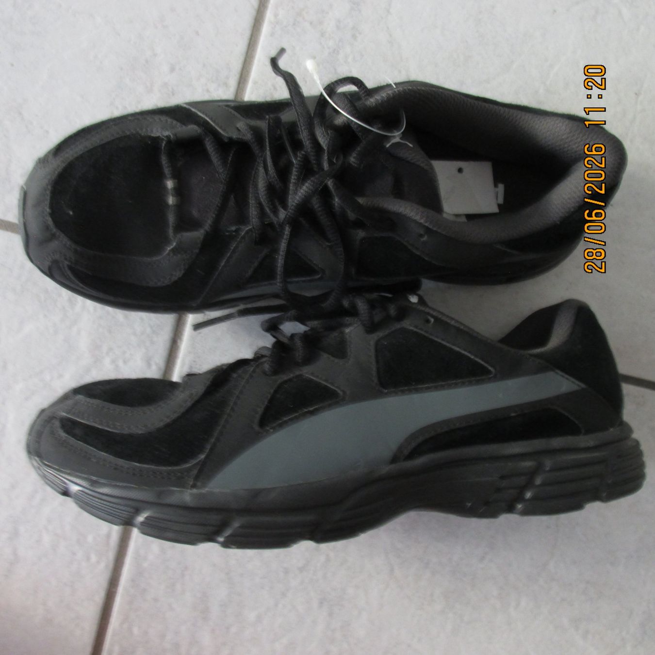 Puma Scarpe da uomo: Puma Herren Turnschuhe Schwarz Grösse 40 – Nuovo (secondo la descrizione) da Galgenen venduto da Forflowers