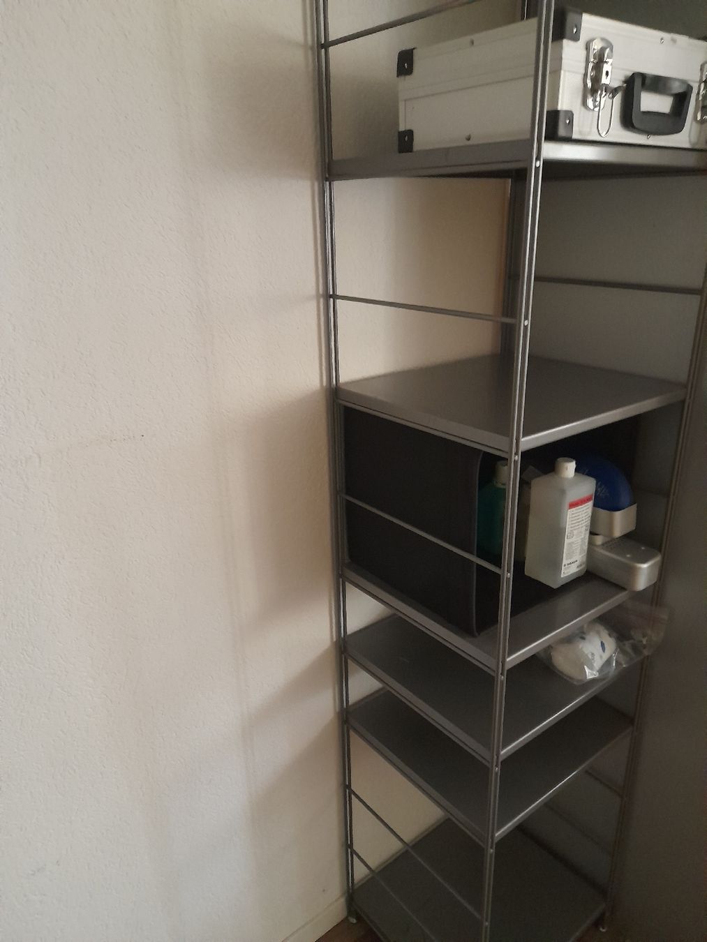 Scaffali: 2xmetal regal – Usato da Glattbrugg venduto da B_B 1