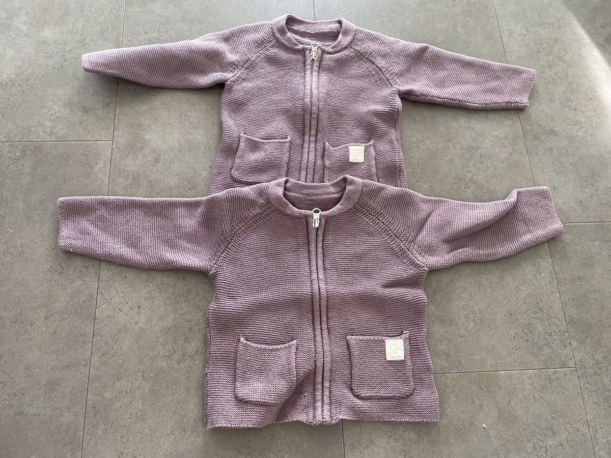 Tchibo Jacken & Mäntel: 2 Strickjäcklein Tchibo, 74/80 – Gebraucht aus Gossau von buendnerin21