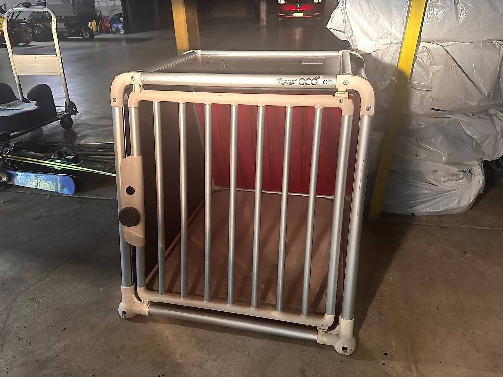 Cages, transport & sécurité: Hundegitter – D'occasion à Fehraltorf par Bolt1990 1