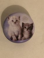 Runde Blechdose mit Katzenmotiv gebrauchter Zustand