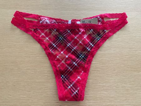 Victoria Secret string taille M NEUF