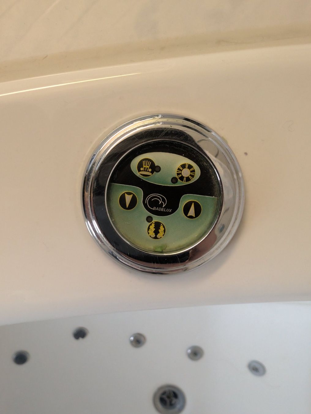 Vasche da bagno: Badewanne mit Luft und Wassermassage Düssen – Usato da Emmen venduto da Alex_N. 2