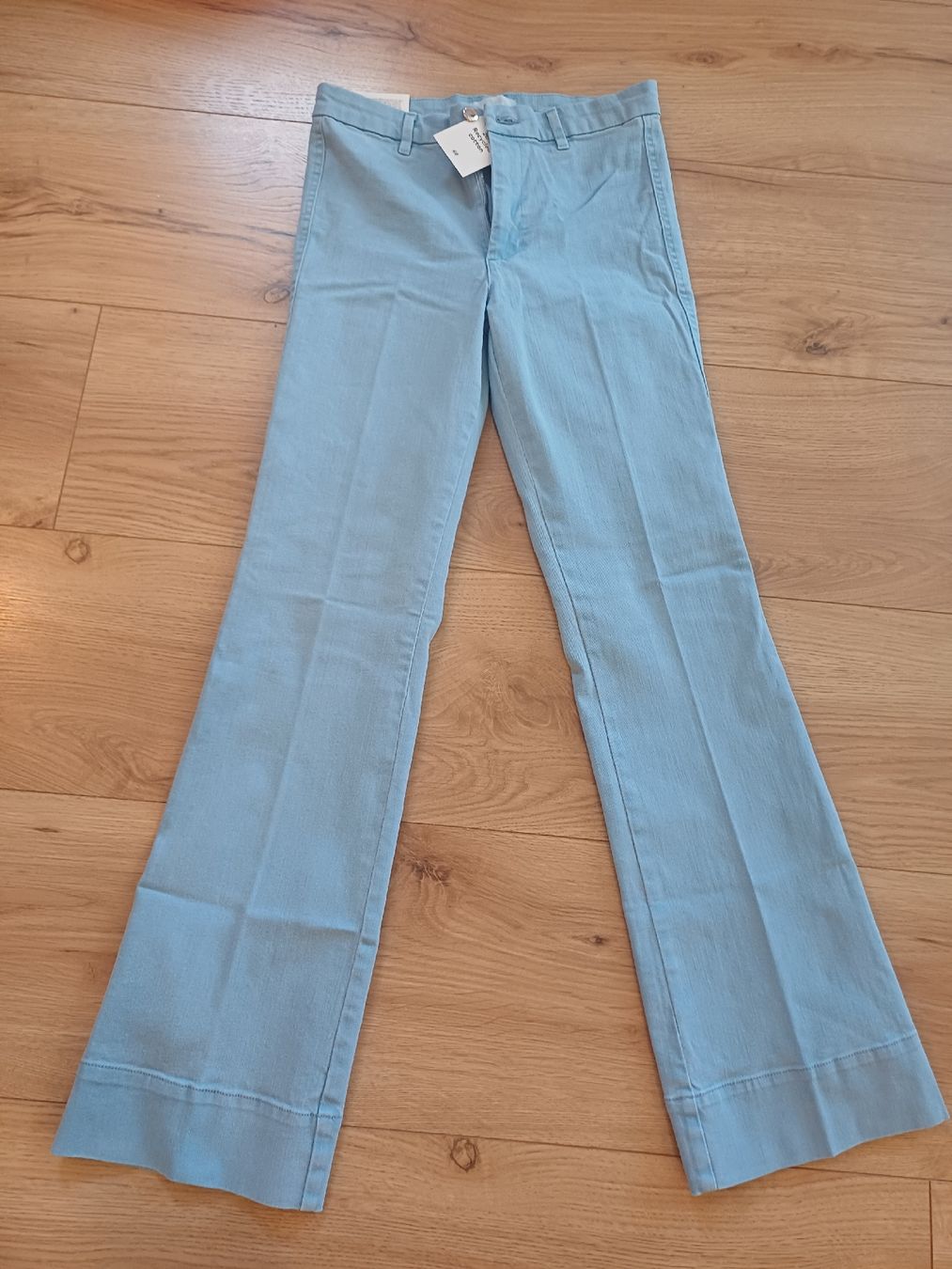 H&M Jeans: H & M Flare High waist Gr 38 – Neu und originalverpackt aus La Punt Chamues-ch von Aniram87