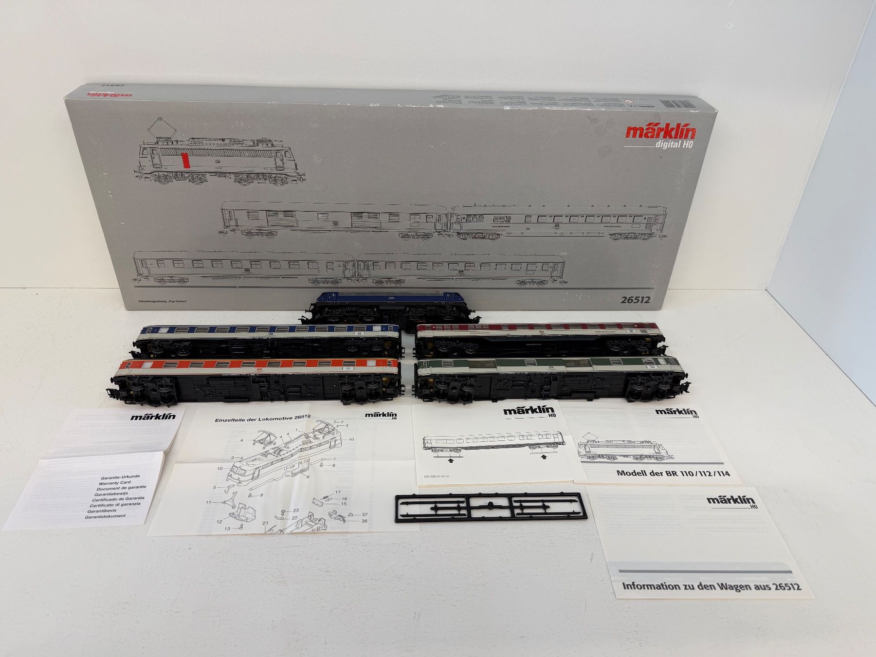 Märklin Modelleisenbahnen: Märklin Schnellzugpackung "Pop-Farben" 26512 – Gebraucht aus Büsserach von ModellbahnDepot 2