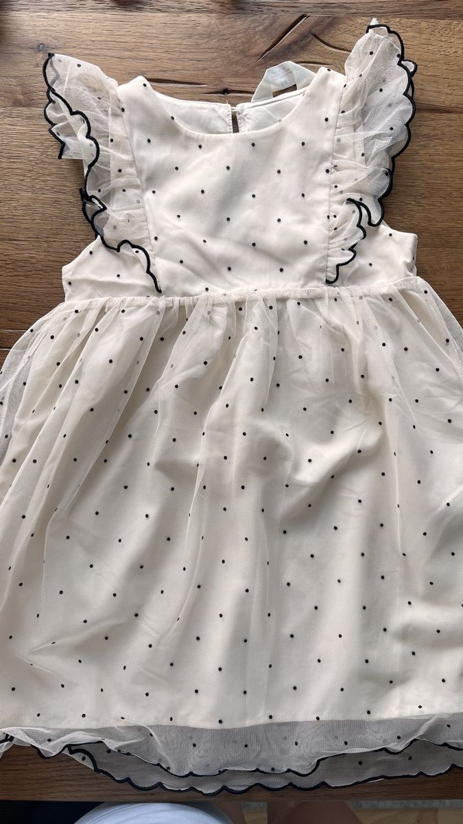 H&M Lotti & Set di vestiti: Sommer-Kleiderpaket Gr. 110/116 – Nuovo (secondo la descrizione) da Bassersdorf venduto da Ni0na 1