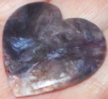 Cabochon L-1824 – Charoit Edelstein Herz 29x30,5mm