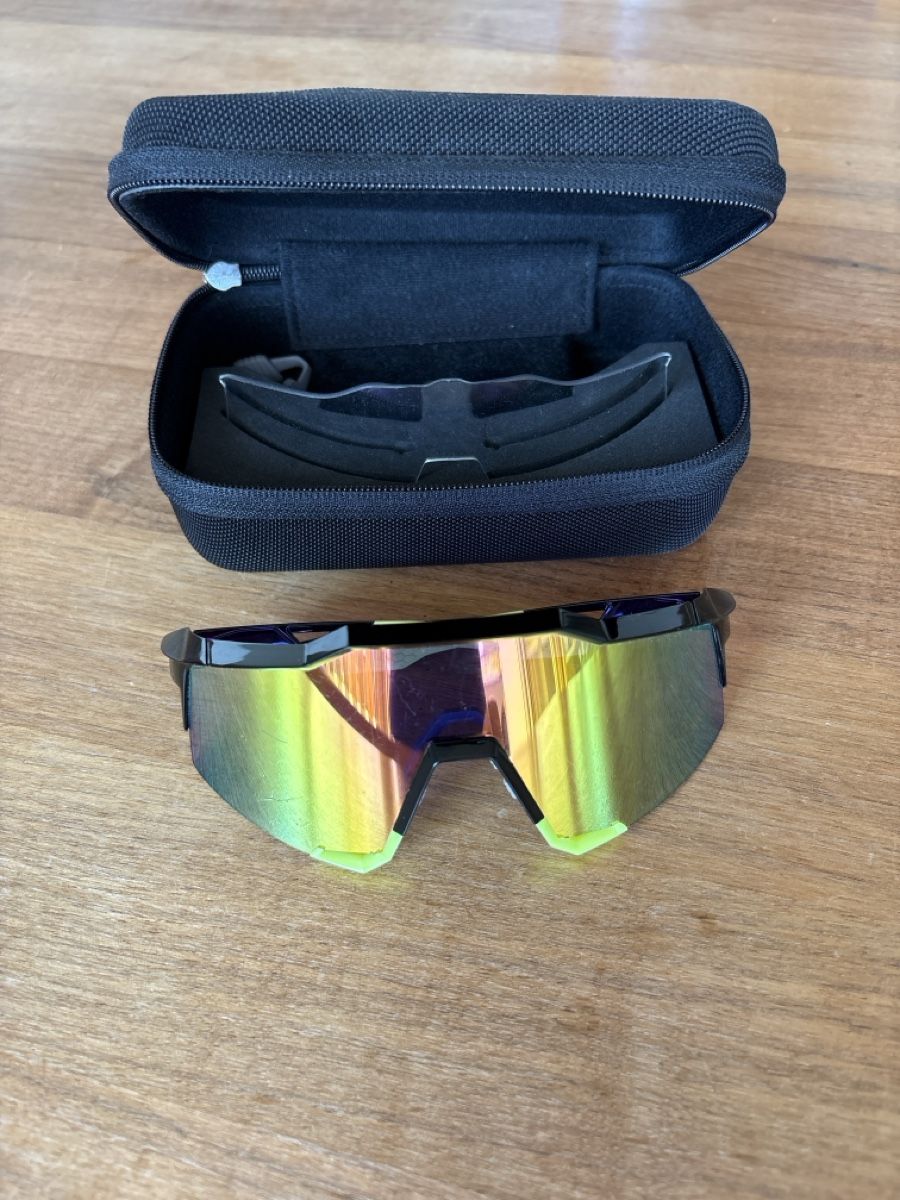 Brillen & Gläser: 100% Brille mit Ersatzglas – Gebraucht aus Jona von bik_7mxd