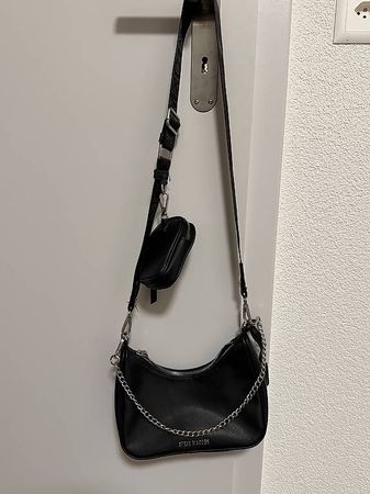 Schwarze Umhängetasche