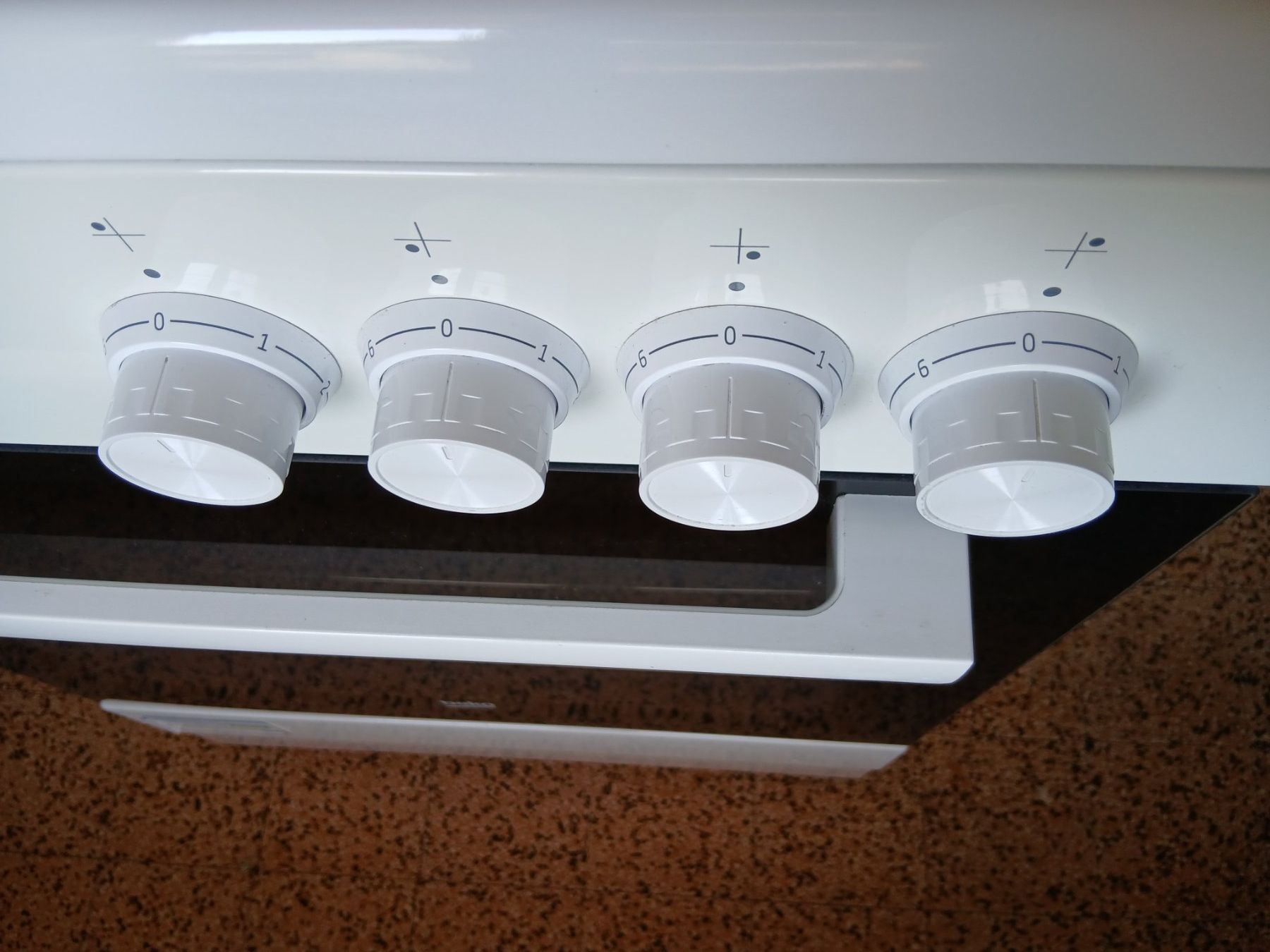 Beko Herde: Cuisinière vitro Beko (avec four) – Gebraucht aus Meyrin von Julien333 1