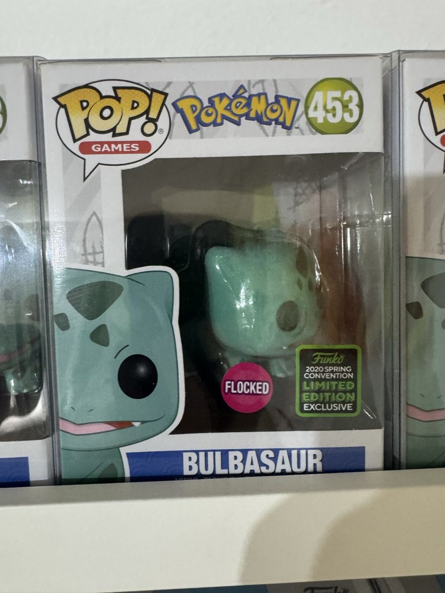 Funko Statuette: Funko Pop Pokémon Bulbasaur Flocked - Limited Edition! – Nuovo e nell'imballaggio originale da Viganello venduto da BlackPanda0003