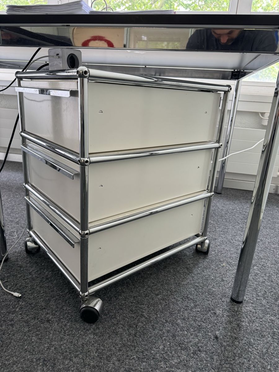 USM Banconi: USM Haller Rollcontainer, weiss, gut erhalten – Usato da Moosseedorf venduto da dmi_6kkk