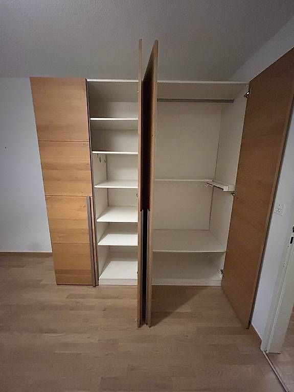 Armadi: Kleiderschrank – Usato da Pfäffikon ZH venduto da Cyclingcycling1998 4