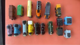17 Brio und Thomas Lokomotiven und Waggons