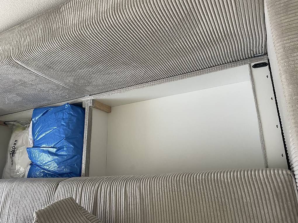 Divani: Canapé ouvrable velours côtelé gris  – Usato da Lausanne venduto da lau_zcz7 4