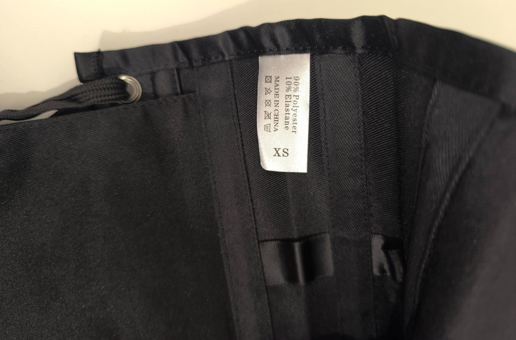 Altra biancheria intima: Corset Noir Élégant - Style Burlesque – Usato da Pully venduto da shulgin788 2
