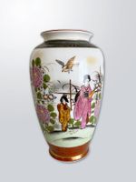 Porzellan Vase mit Blumen und Figuren bemalt guter Zustand