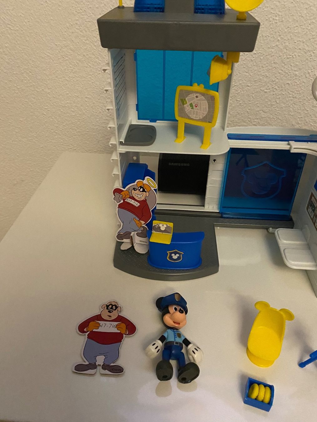 Disney Giocattoli: Mickey Mouse Polizeistation set – Usato da Zürich venduto da Nutla 4