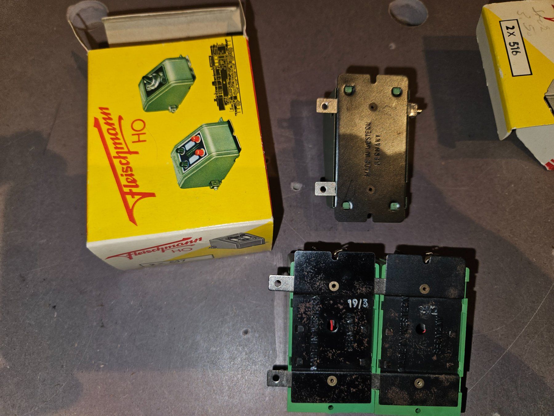 Fleischmann Modellini di ferrovie: Konvolut Fleischmann Stellpulte mit OVP – Usato da Bern venduto da lukas90pilze 1