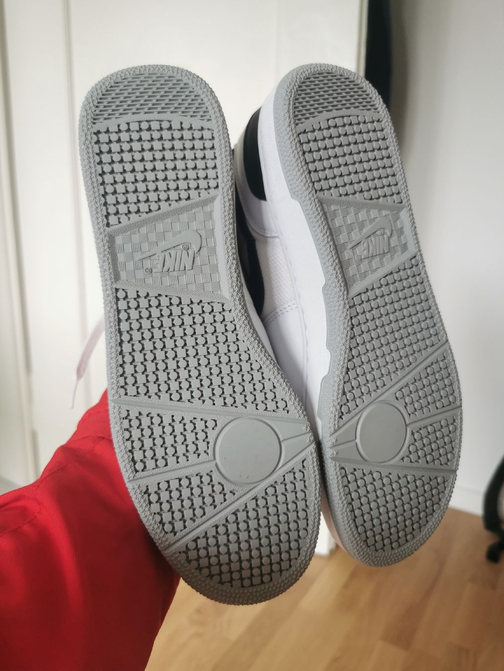 Nike Herrenschuhe: Nike attack 41 Neue orginal – Neu (gemäss Beschreibung) aus Bern von ged_ffx9 5