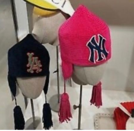 Gucci cappello in velluto BLU