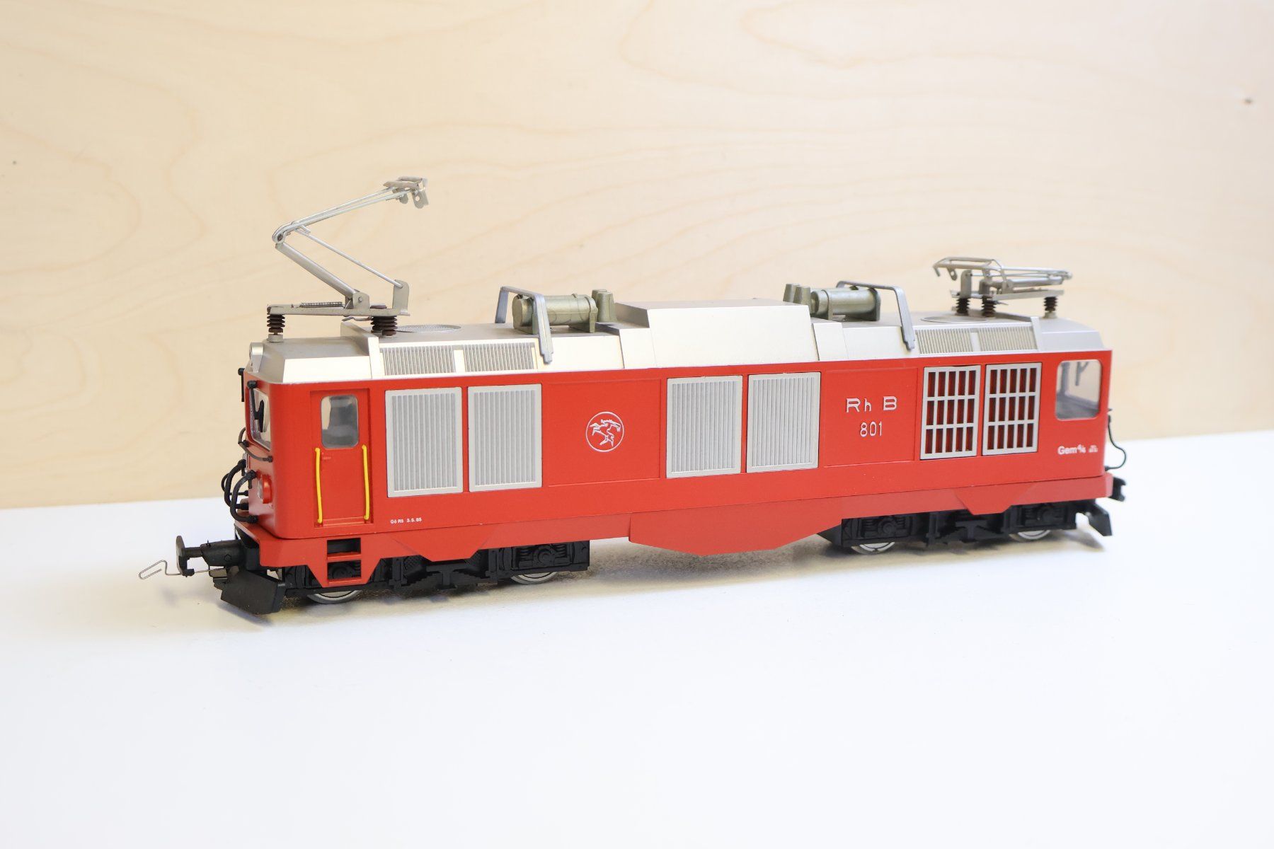 Fama Modellini di ferrovie: FAMA Alpenbahn RhB 9560 Gem 4/4 E-Lok - 0m – Usato da Winterthur venduto da Monstera 1