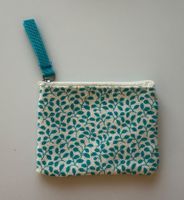 Hübsches Etui mit blauem Muster, 9 x 12 cm