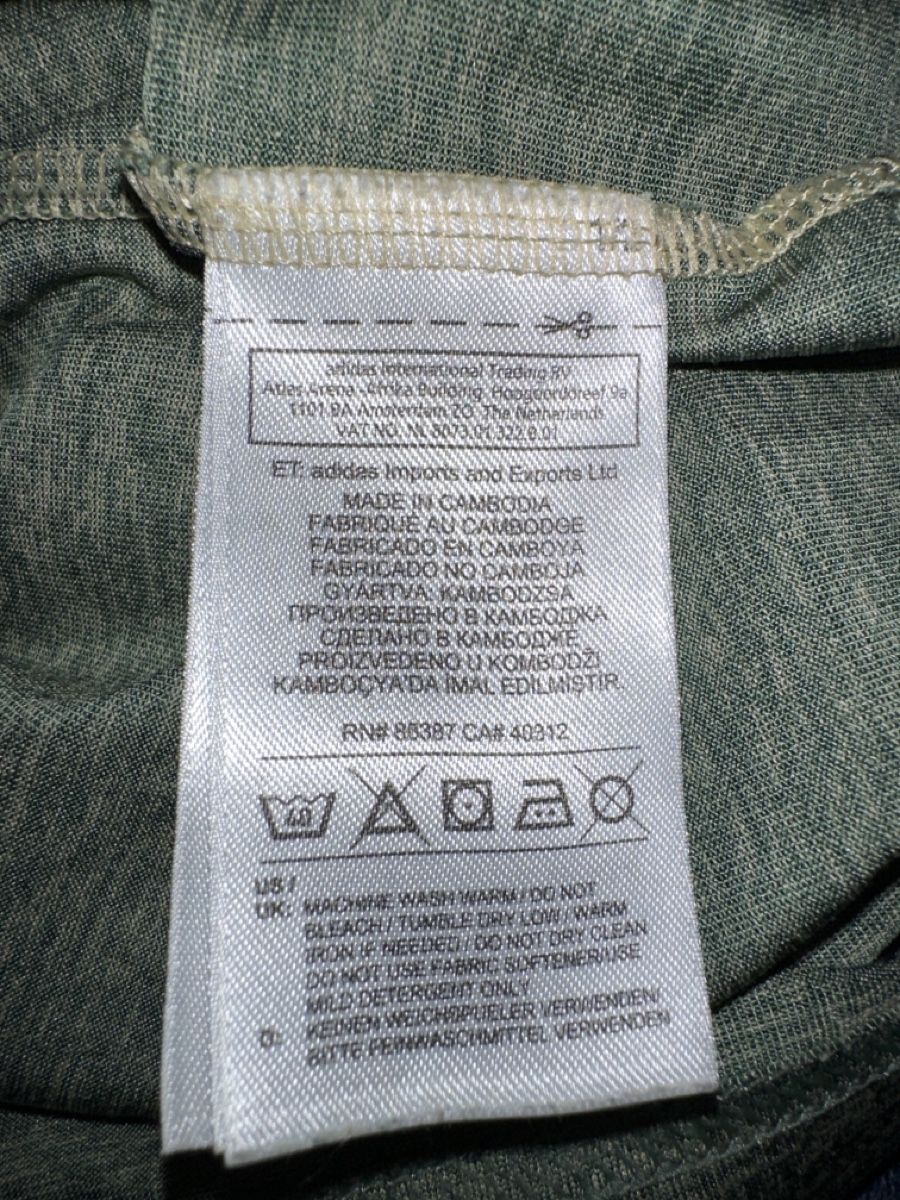 Adidas T-shirt: Adidas T-Shirt Gr. L – Usato da St. Gallen venduto da mai_zpt7 2