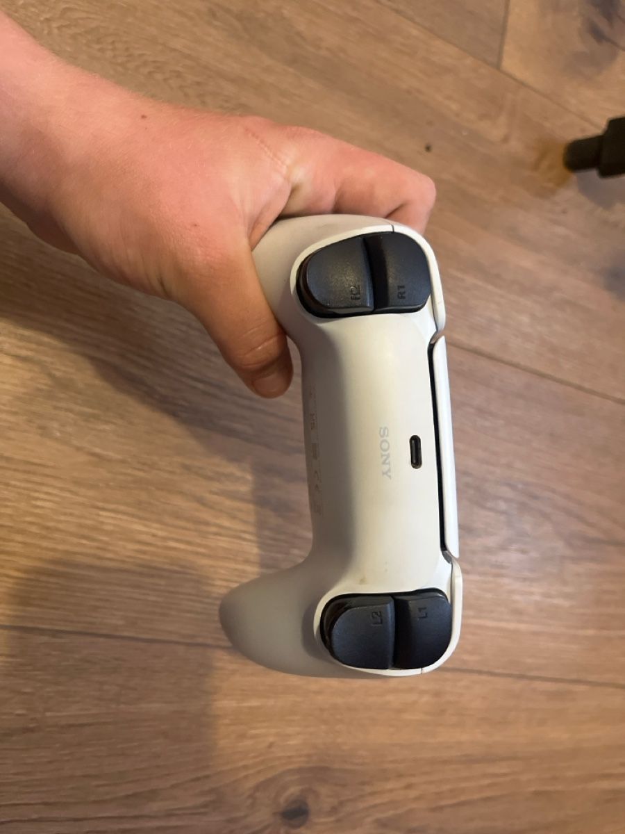 Sony Controller: Ps 5 controller – Usato da Lützelflüh-Goldb venduto da pfa_5r5t 2