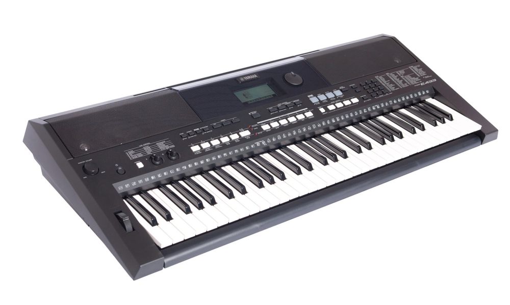 Keyboard Yamaha PSR E433 (Neu (gemäss Beschreibung)) in Kirchberg SG ...