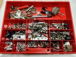 [GUT & GÜNSTIG]: Kiste mit diversem Kleinmaterial Schrauben