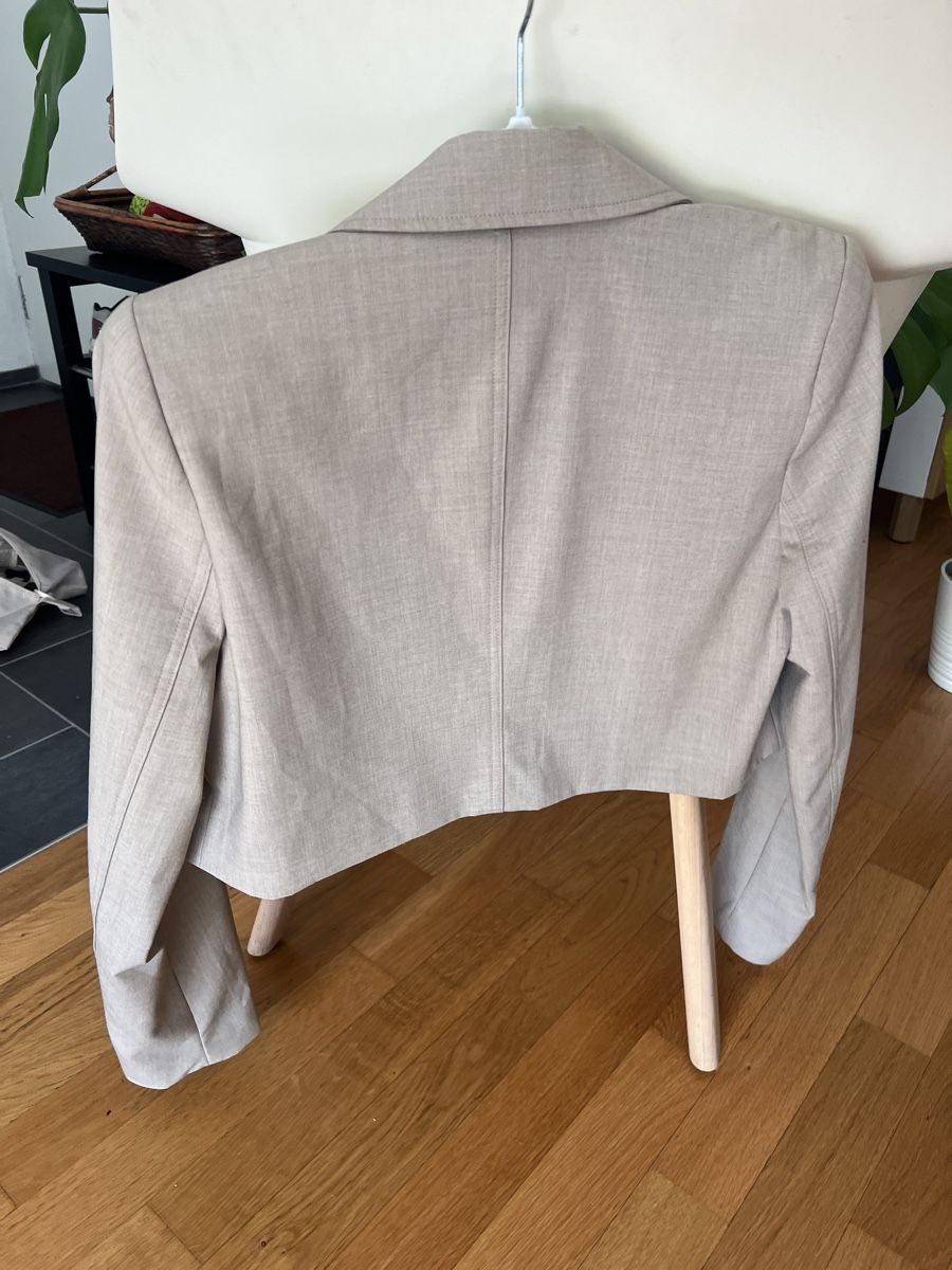 Zara Giacche: Zara Cropped Blazer – Usato da Winterthur venduto da lib_f95w 2