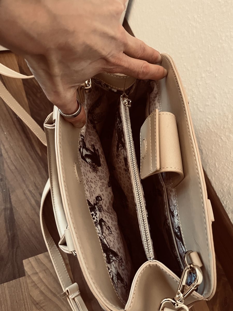 Borse da donna: Ted Baker Handtasche – Nuovo (secondo la descrizione) da Breitenbach venduto da aya_w5x7 1