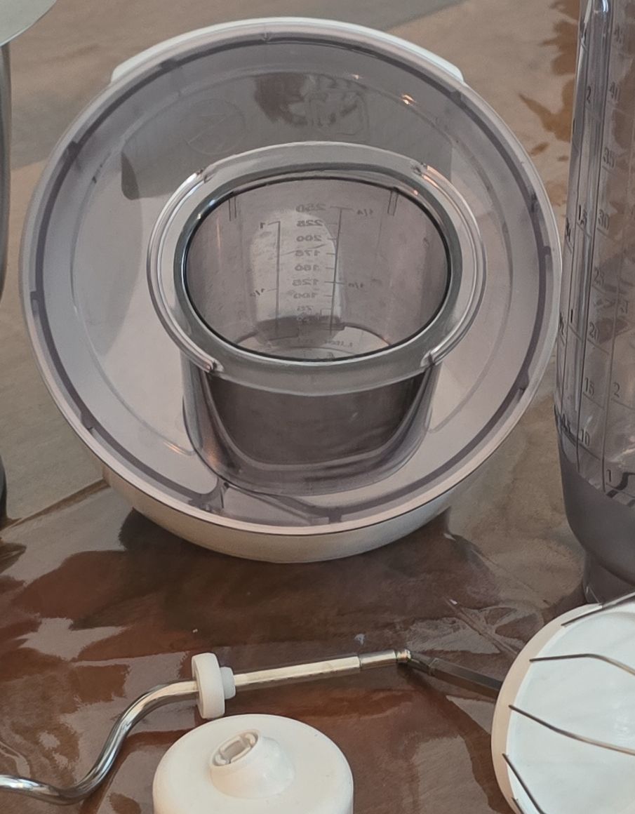 Bosch Küchengeräte: Bosch Küchenmaschine – Gebraucht aus Uznach von Marselll 2
