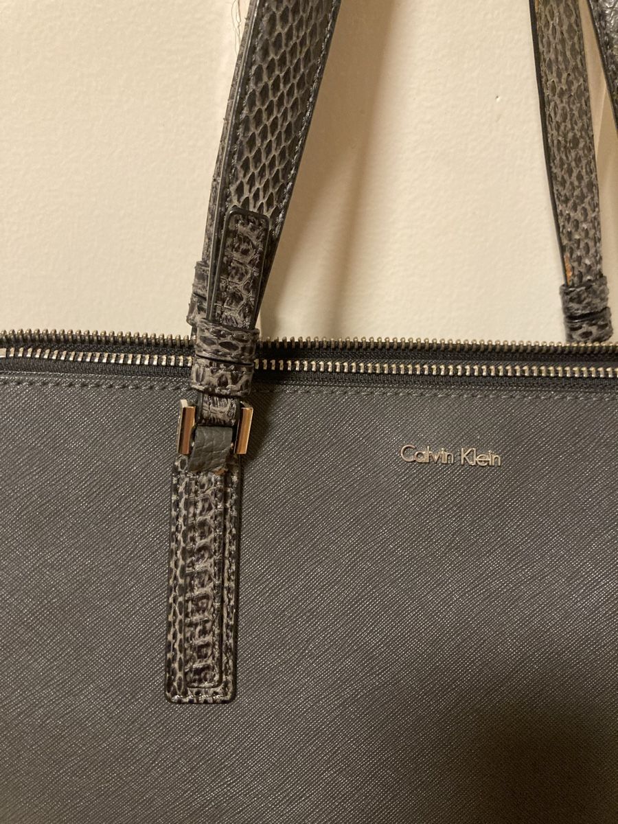Calvin Klein Taschen für Damen: Handtasche Calvin Klein – Gebraucht aus Winterthur von butterfly210 1