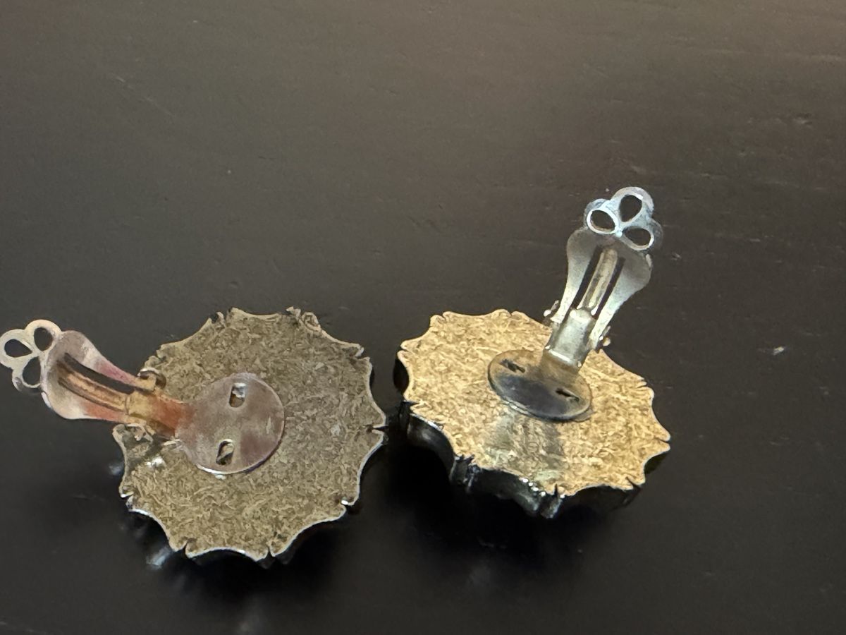 Orecchini pendenti & Orecchini a lobo: Vintage Ohrclips, oder Brosche silberfarben – Usato da Widnau venduto da kustercarmen 5