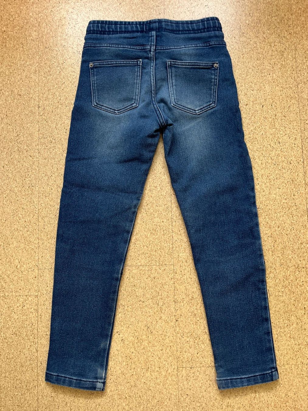 Jeans: Blaue Jeanshose, elastisch, Gr. 140, von "alive" – Usato da Grosswangen venduto da Vita500 1