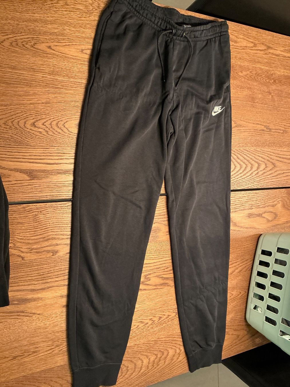 Nike Pantaloni: Nike Trainerhose GrS – Usato da Würenlos venduto da Chicca2004 1