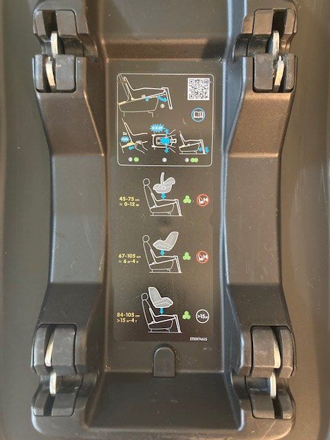 Maxi-Cosi Seggiolini per auto: Maxi Cosi 2wayfix Station mit Kindersitz – Usato da Zürich venduto da Laura1079 1