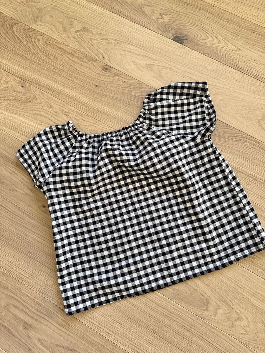 Top: Off-Shoulder Top – Nuovo (secondo la descrizione) da Küssnacht am Rigi venduto da annine.l. 1