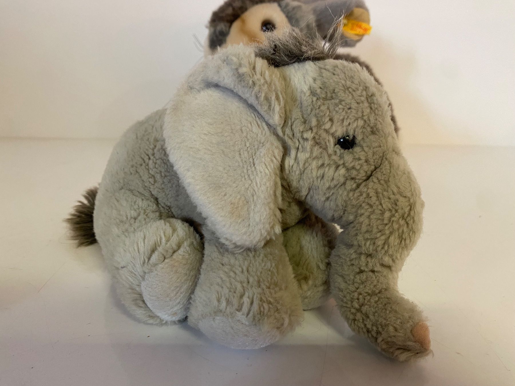 Steiff Spielzeuge: Steiff Stofftier Konvolut: Elefant, Hase, Igel, Schaf – Gebraucht aus Ballwil von ClassicGallery 6