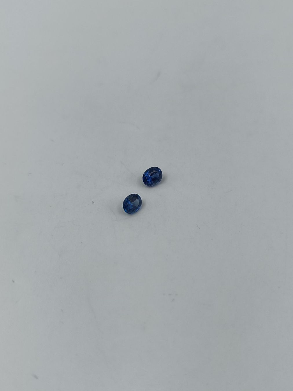 Edelsteine: 2 BLAUE OVALE SAPHIRE 0.96 CT. – Gebraucht aus Luzern von EdiGem 7