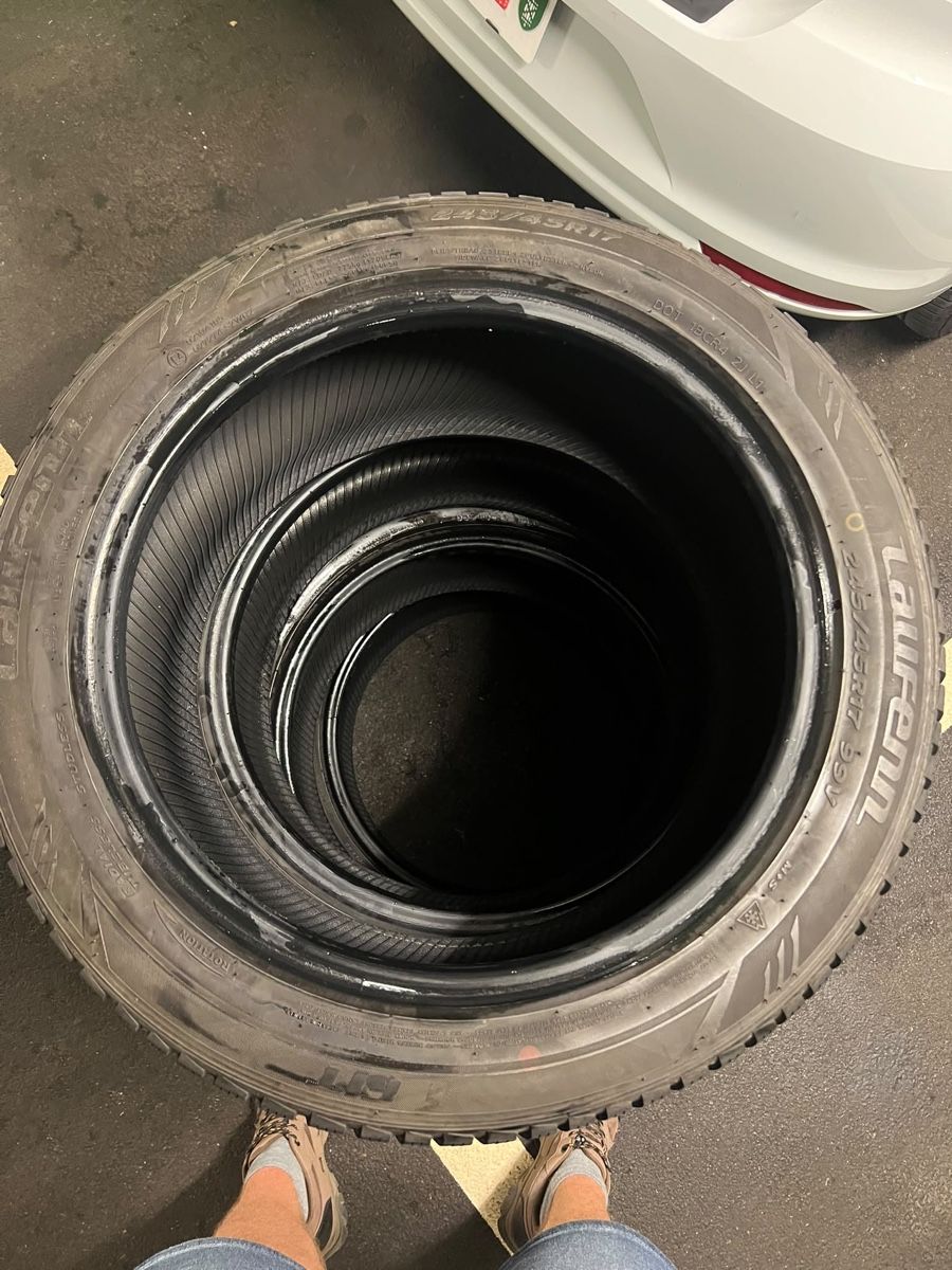 Altro in Scrittura & Disegno: Reifen 245/45R17 – Usato da Rorschacherberg venduto da pol_2pw7 5