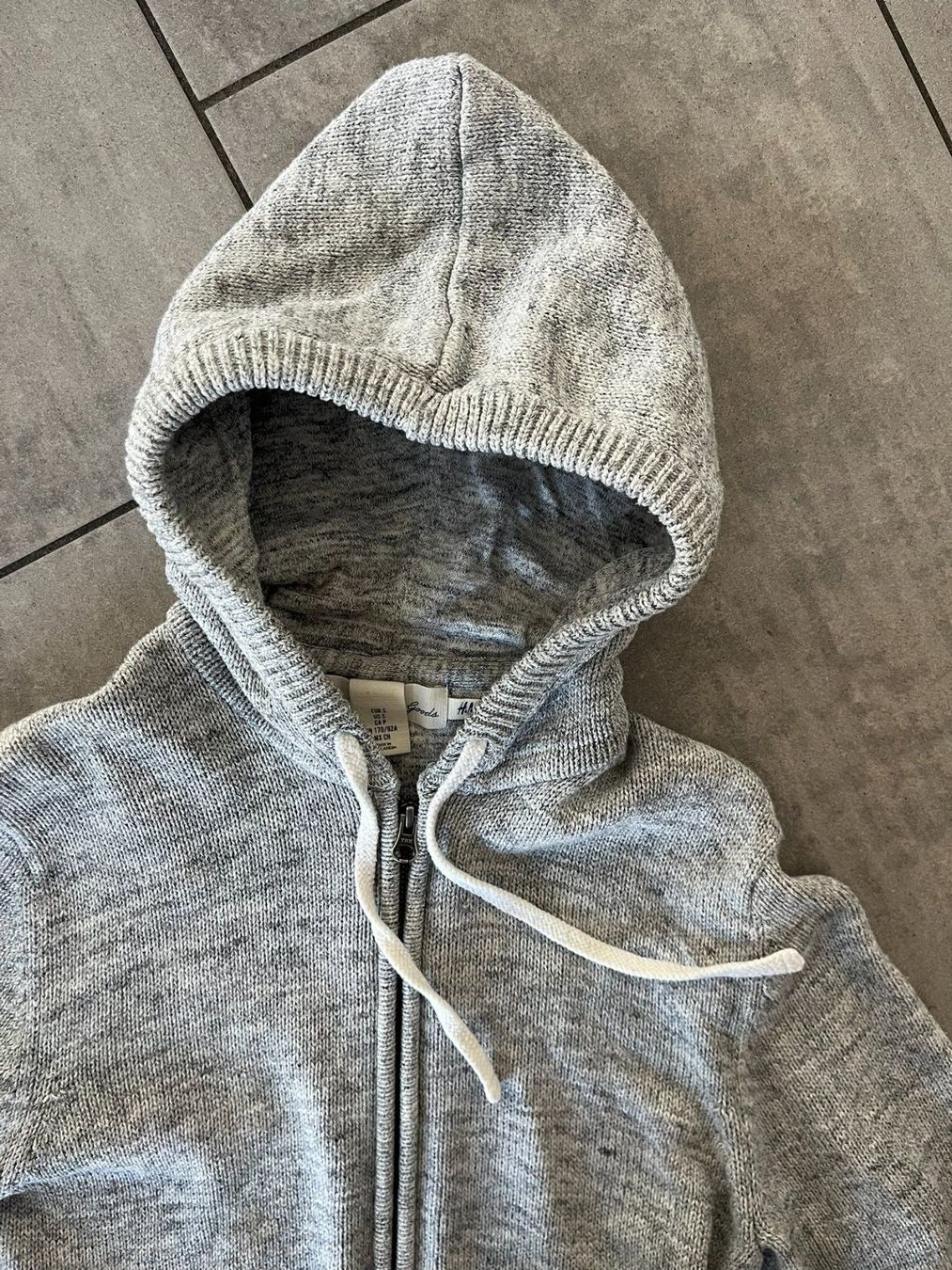 H&M Jacken: Strickjacke Grau – Gebraucht aus Otelfingen von Denis_ZH 1