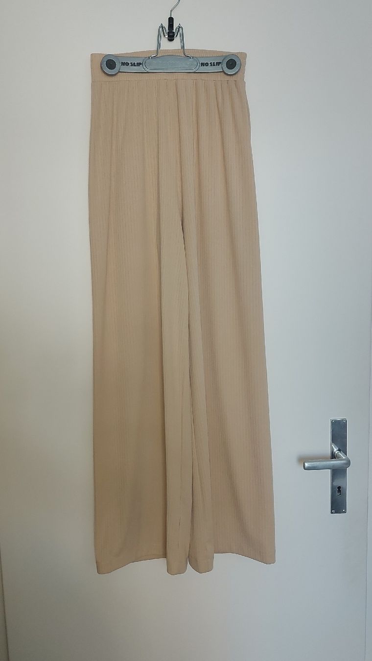 Pantaloni: Pantalon fluide – Usato da Sion venduto da aud_7pxl 5