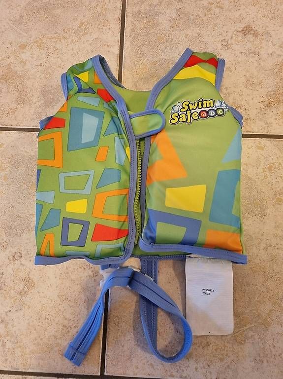 Gilets de sauvetage: Schwimmweste Grösse 11-19 kg – D'occasion à Horw par arco35