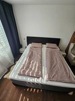 Boxspringbett 180x200 und zwei Nachttischen