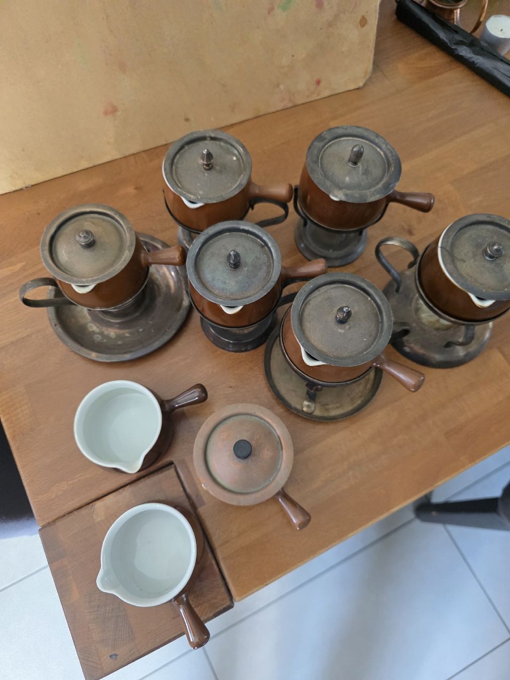 Set di piatti: réchaud a sauce – Usato da Les bois venduto da Titi.2336