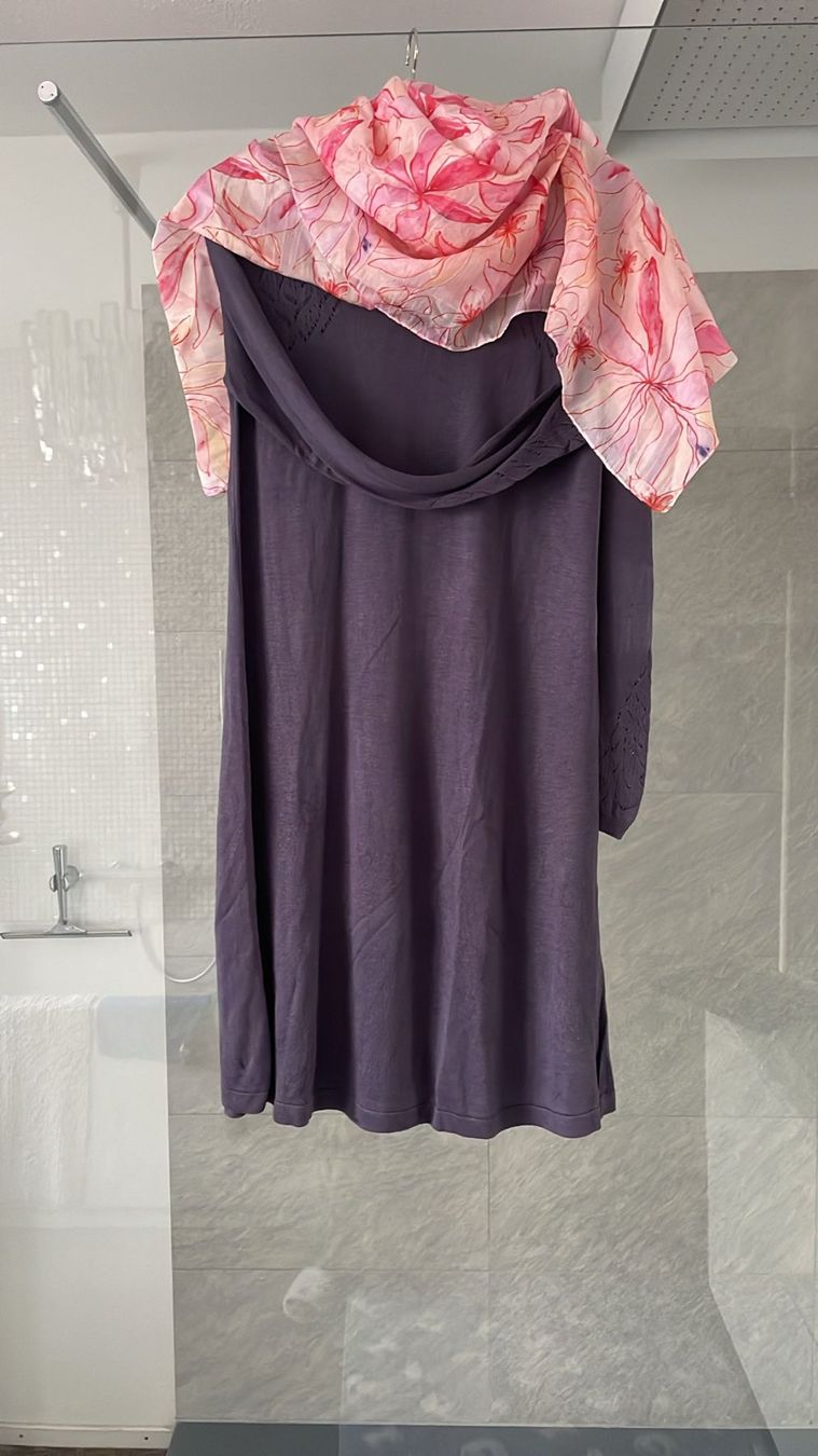 Kleider: Violettes Strickkleid NoaNoa S – Gebraucht aus Huttwil von heinzdaniel63 3