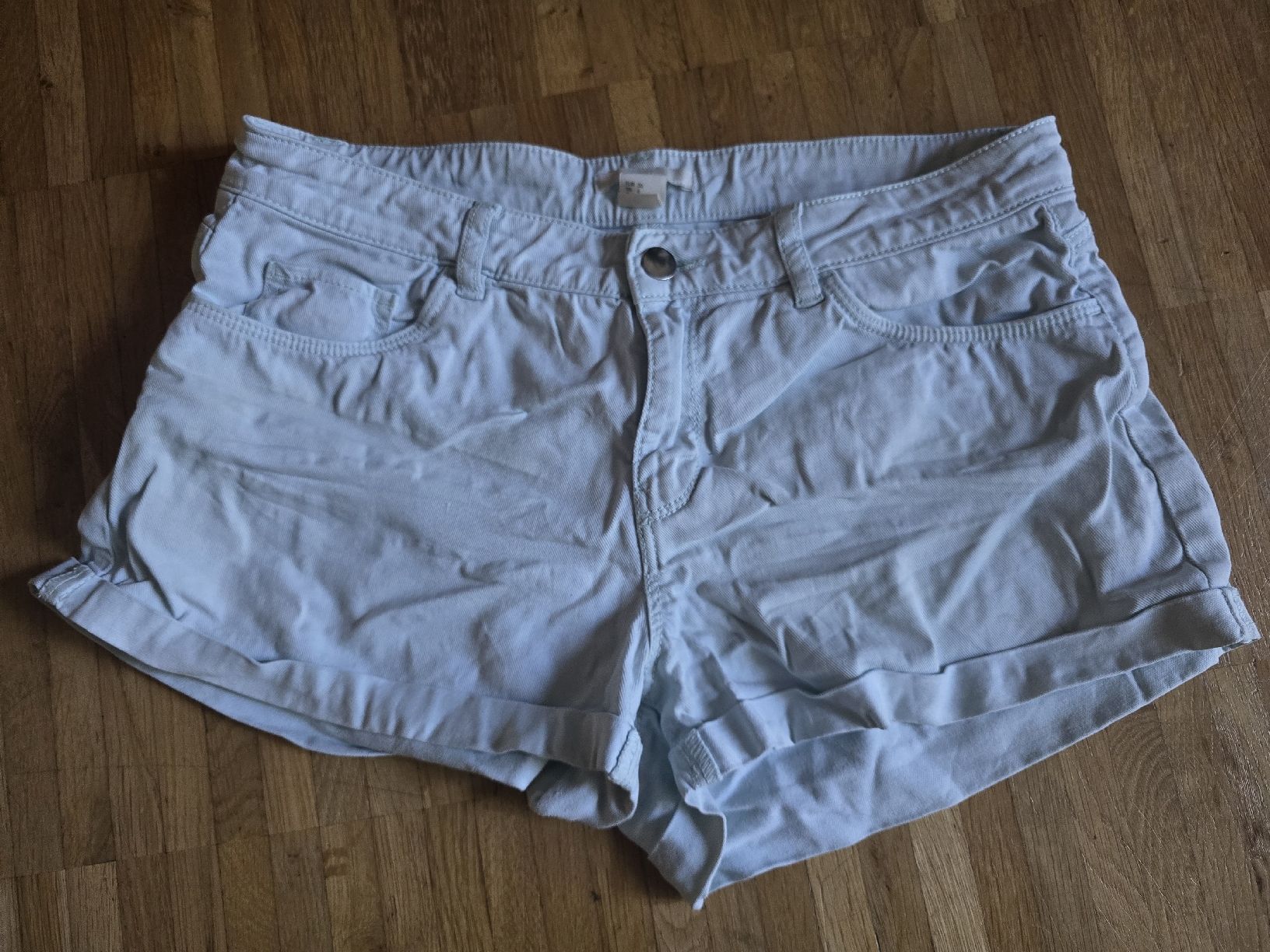 H&M Jeans: Mintfarbene Shorts in 36 von H&M – Usato da Dübendorf venduto da jep76